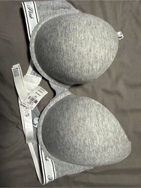 PINK Victoria's Secret Light Gray Molded T-Shirt Bra
